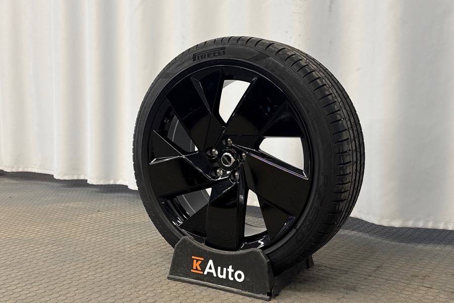 Volvo EX40 vaihtoauto