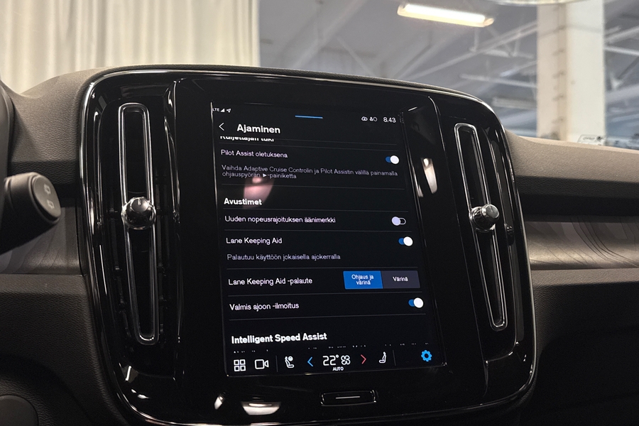 Volvo EX40 vaihtoauto