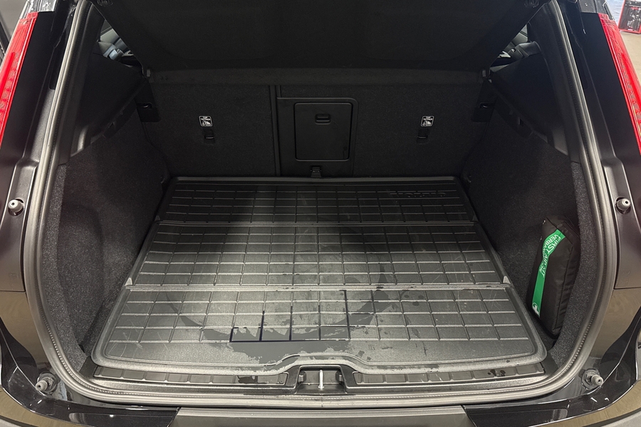 Volvo EX40 vaihtoauto