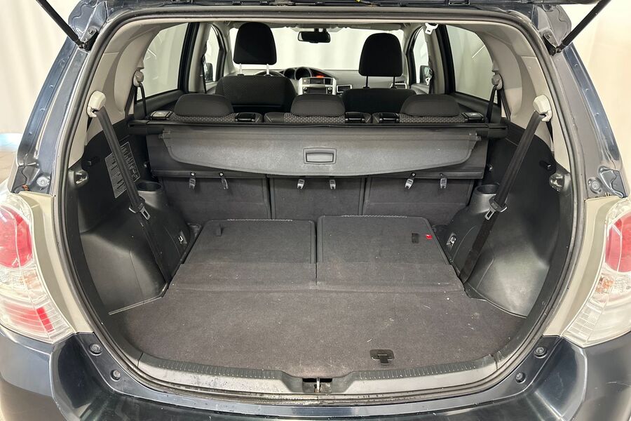 Toyota Verso vaihtoauto