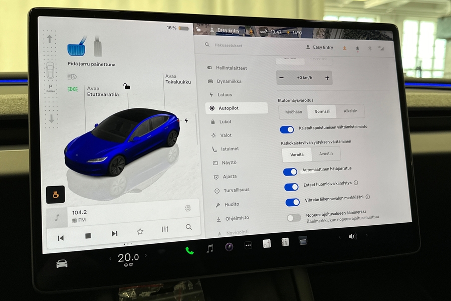Tesla Model 3 vaihtoauto