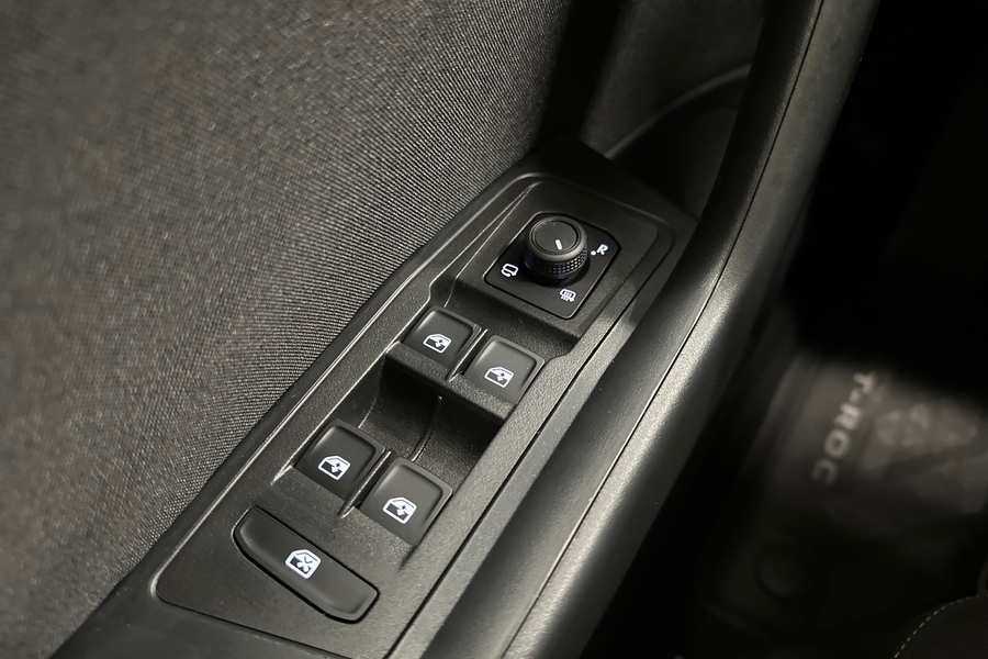 Volkswagen T-Roc vaihtoauto