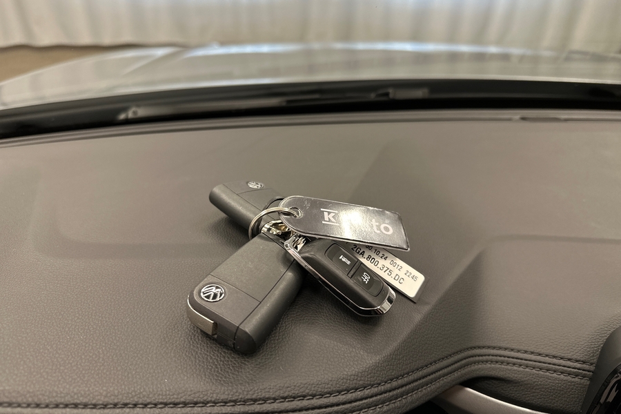 Volkswagen T-Roc vaihtoauto