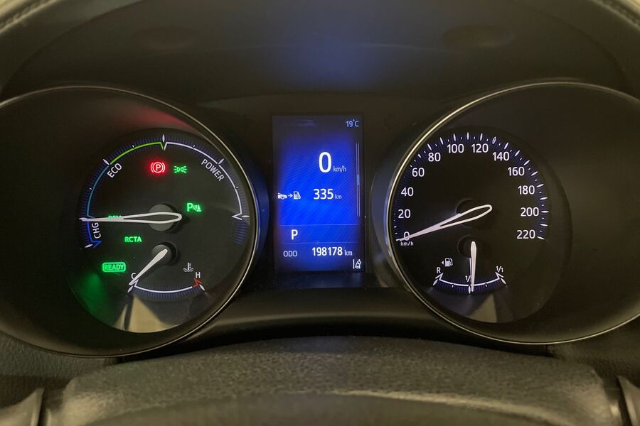 Toyota C-HR vaihtoauto