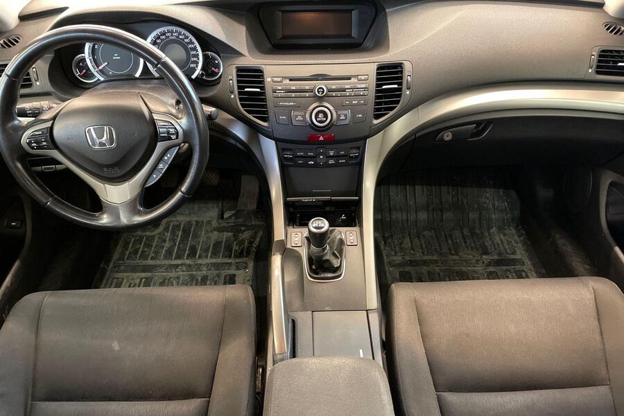 Honda Accord vaihtoauto