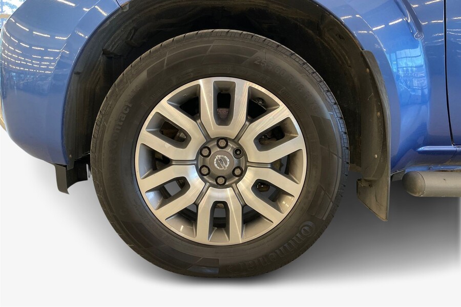 Nissan Navara vaihtoauto