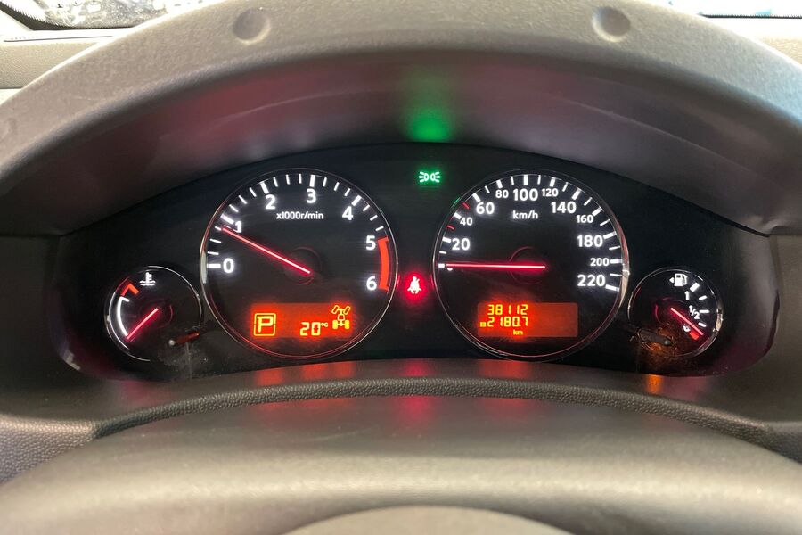 Nissan Navara vaihtoauto