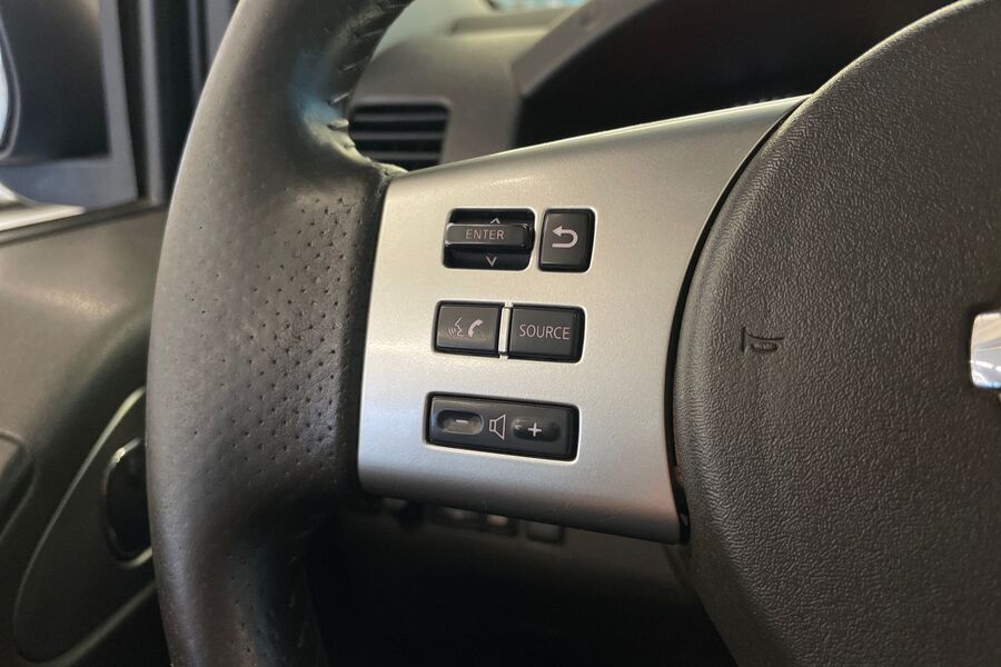 Nissan Navara vaihtoauto