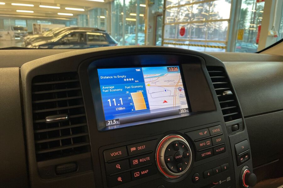 Nissan Navara vaihtoauto