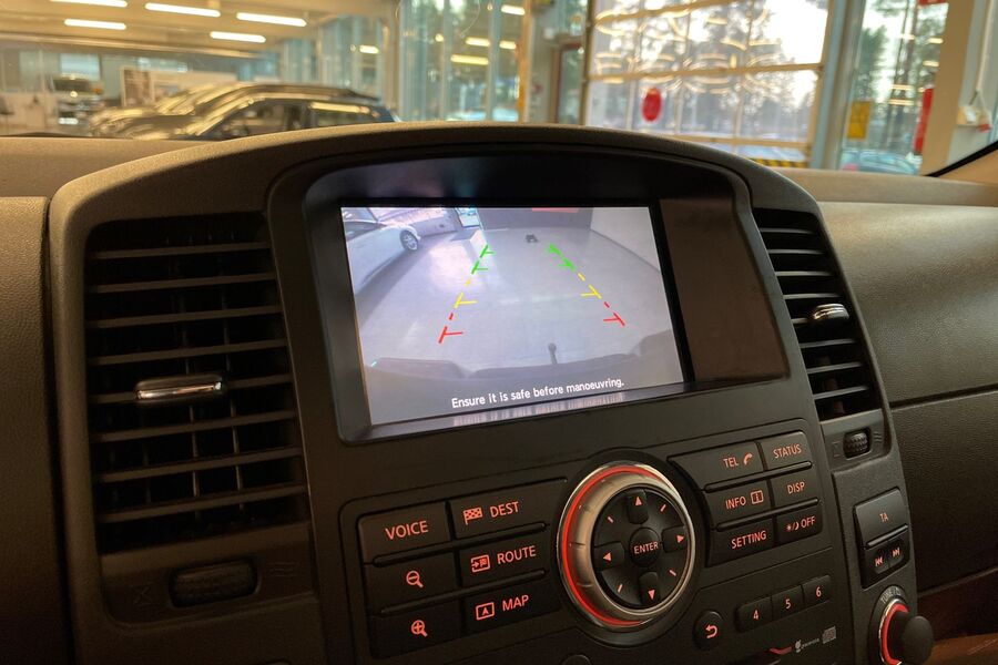 Nissan Navara vaihtoauto