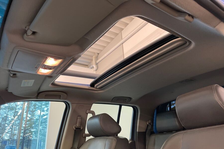 Nissan Navara vaihtoauto