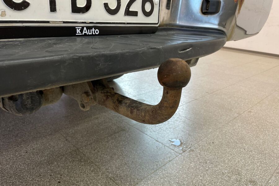 Nissan Navara vaihtoauto