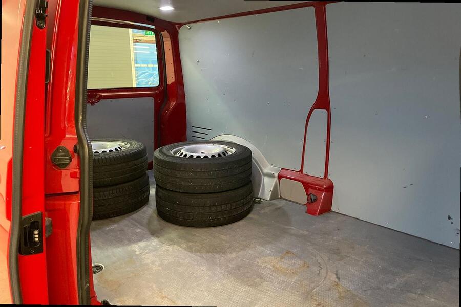 Volkswagen Transporter vaihtoauto