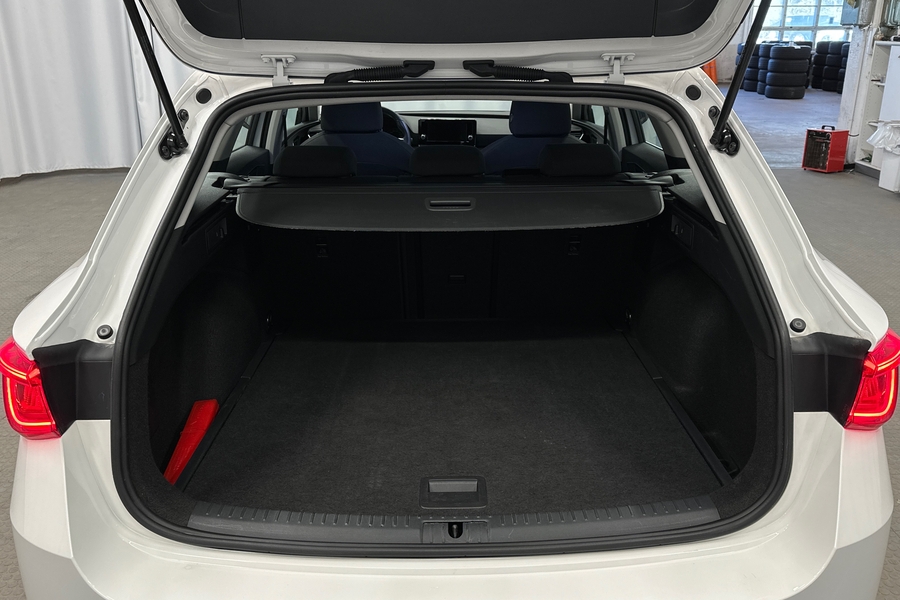 SEAT Leon Sportstourer vaihtoauto