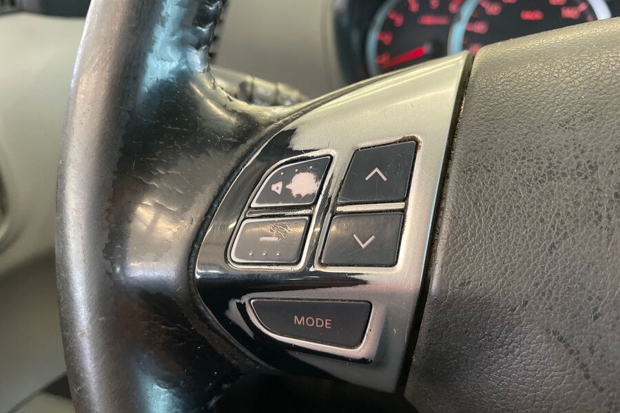 Mitsubishi L200 vaihtoauto