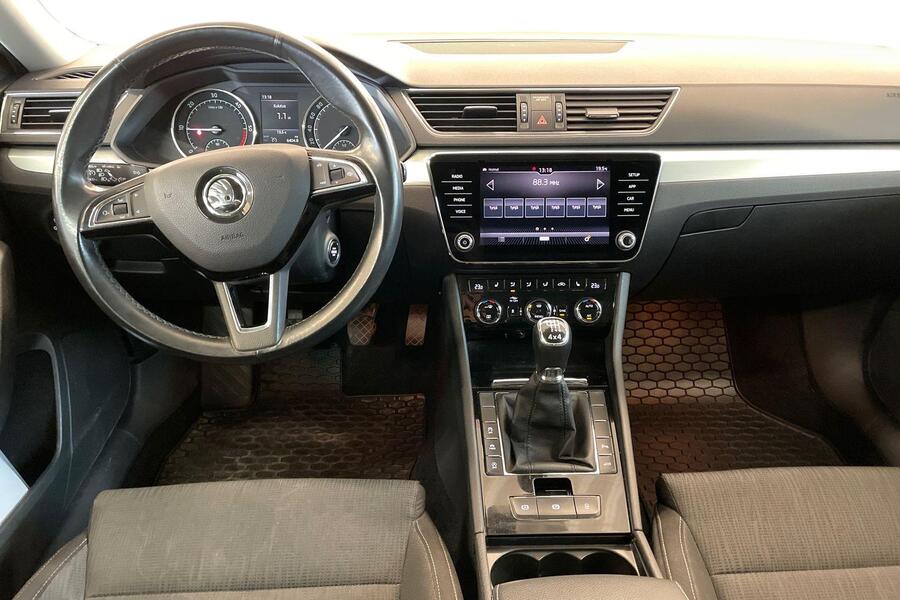 Skoda Superb vaihtoauto