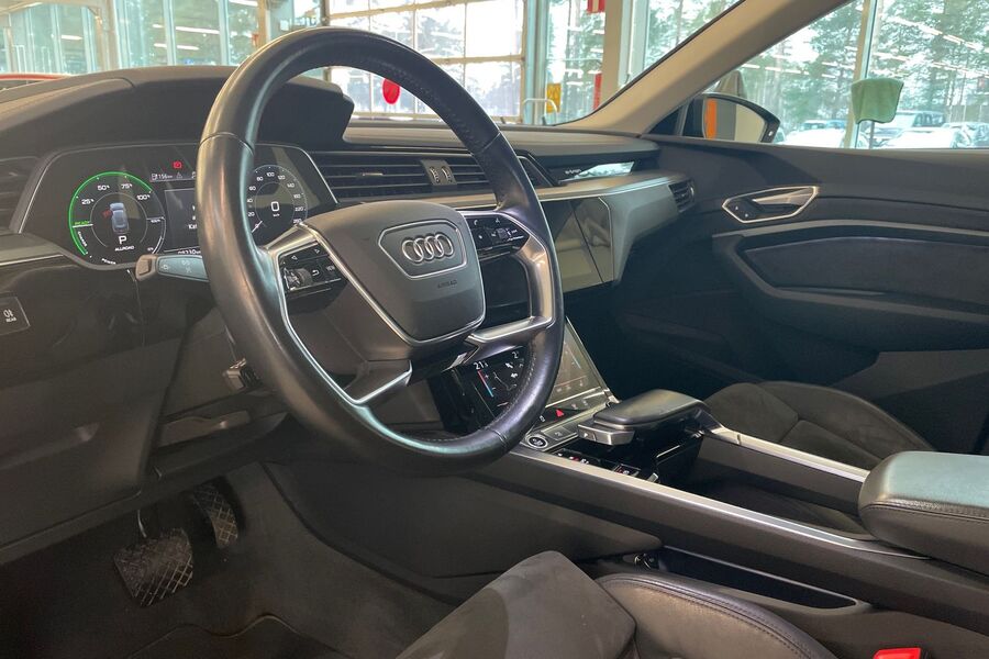 Audi e-tron vaihtoauto