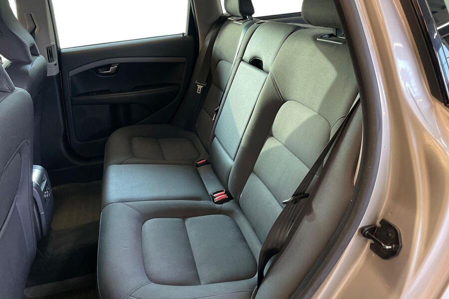 Volvo V70 vaihtoauto