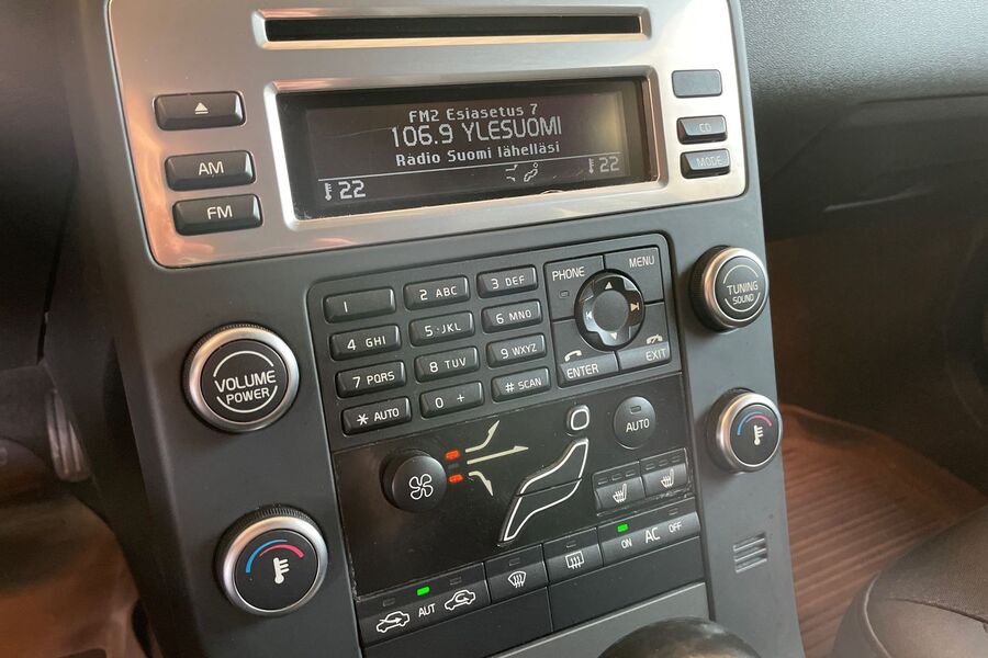 Volvo V70 vaihtoauto