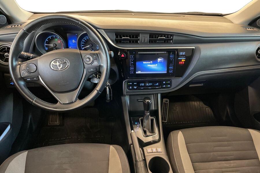 Toyota Auris vaihtoauto