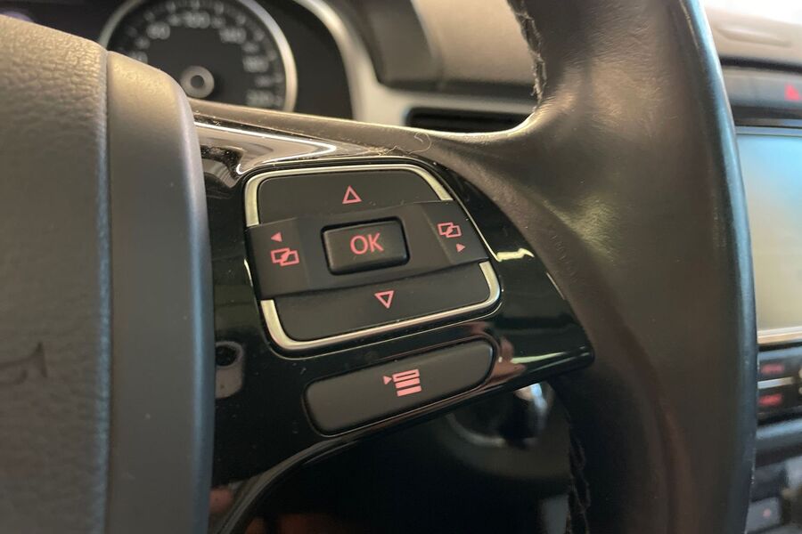 Volkswagen Touareg vaihtoauto