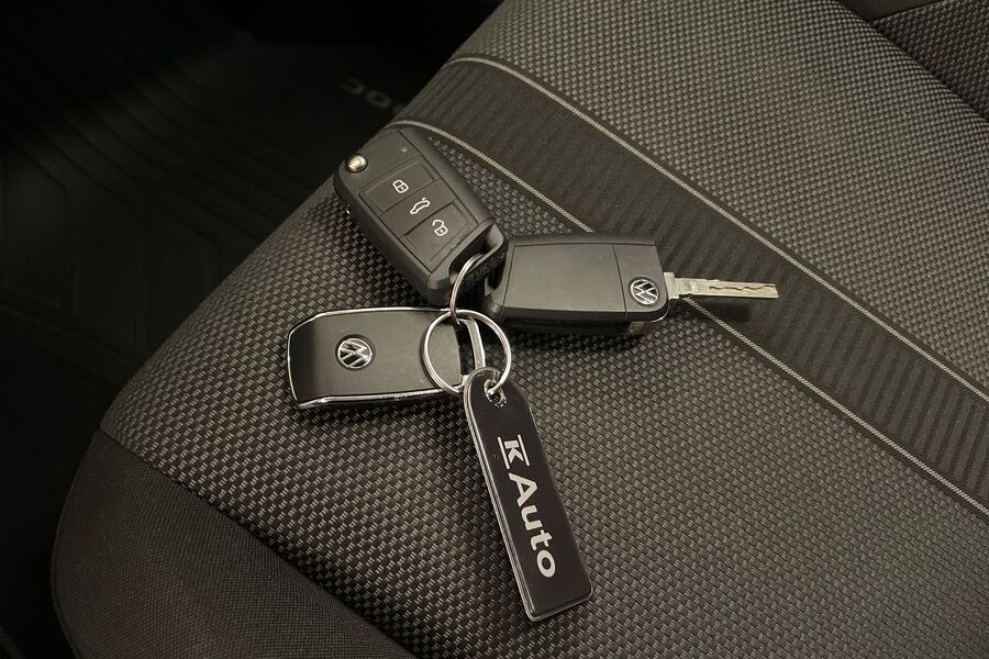 Volkswagen T-Roc vaihtoauto