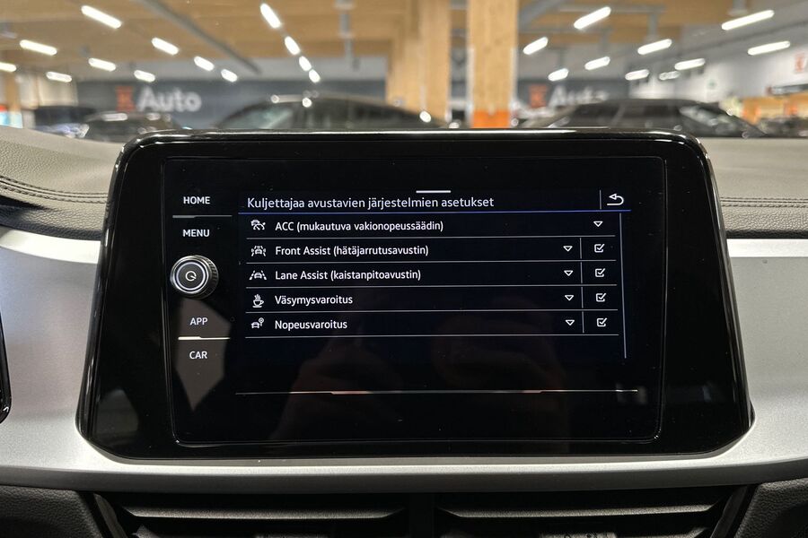 Volkswagen T-Roc vaihtoauto