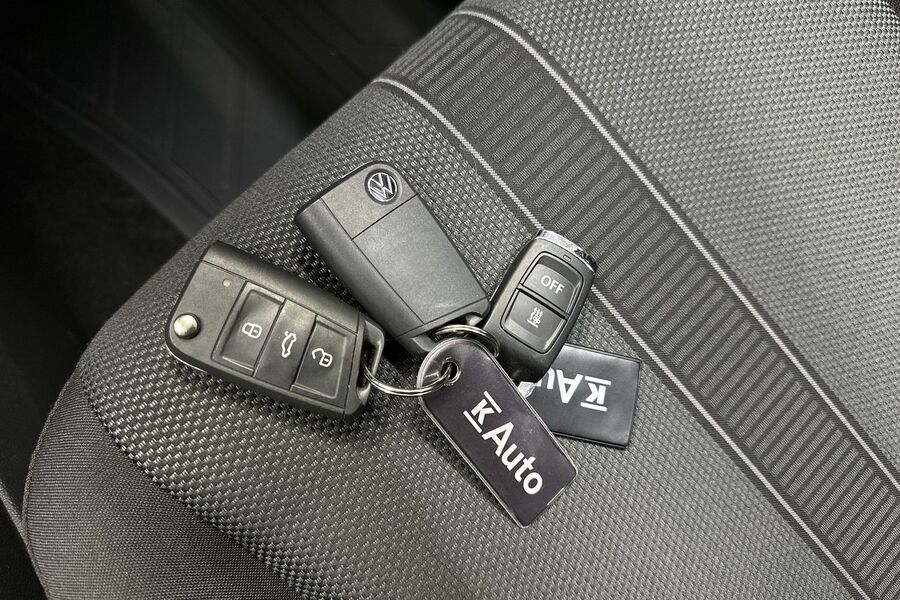 Volkswagen T-Roc vaihtoauto