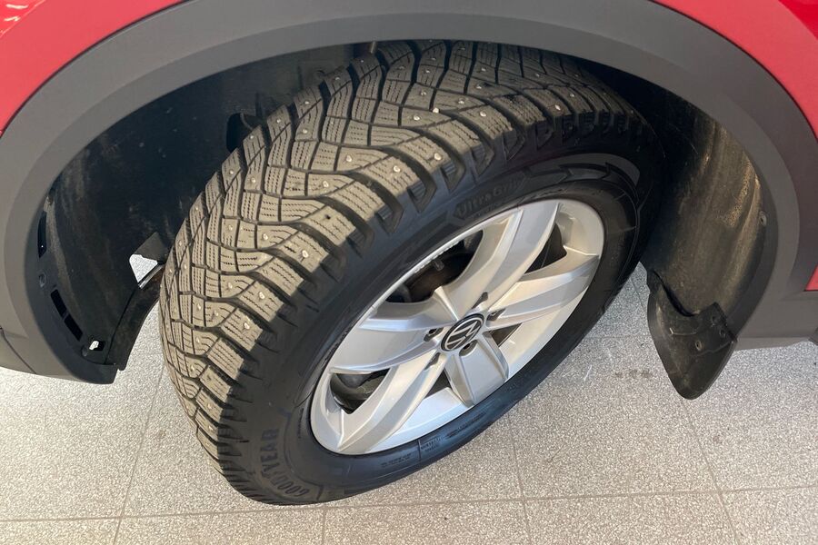 Volkswagen T-Roc vaihtoauto