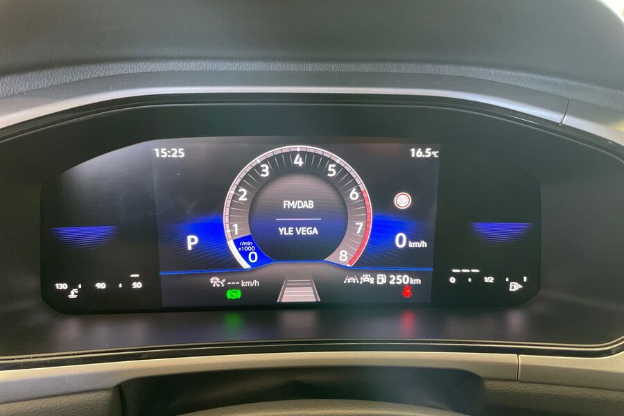 Volkswagen T-Roc vaihtoauto