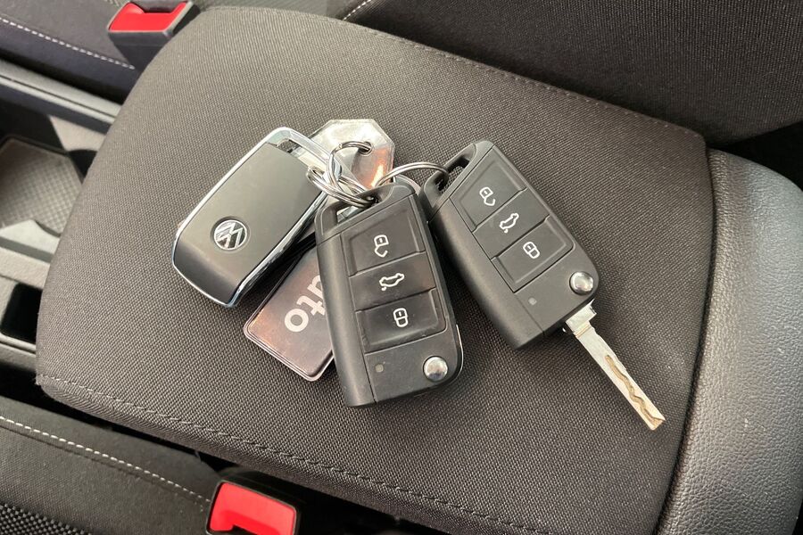 Volkswagen T-Roc vaihtoauto