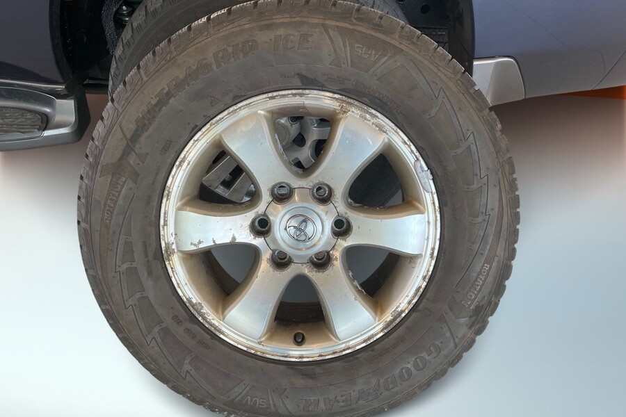 Toyota Land Cruiser vaihtoauto