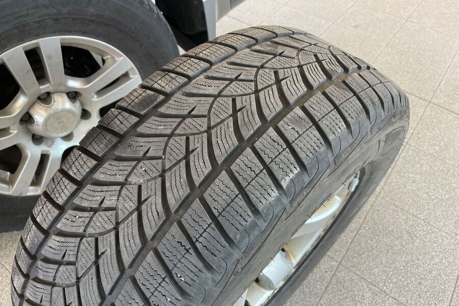 Toyota Land Cruiser vaihtoauto