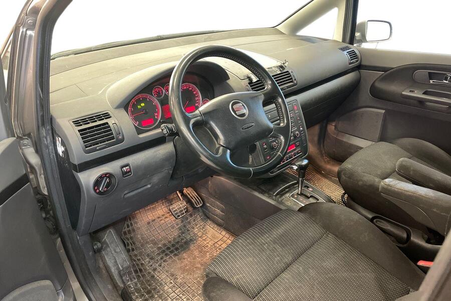 SEAT Alhambra vaihtoauto