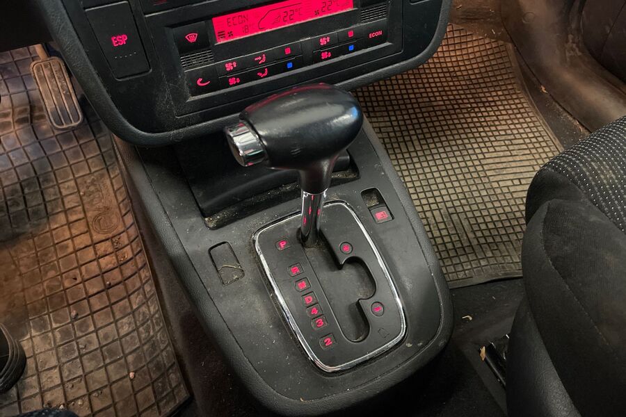 SEAT Alhambra vaihtoauto