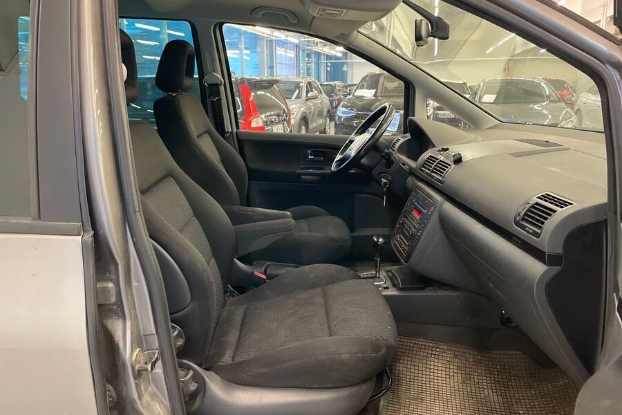 SEAT Alhambra vaihtoauto