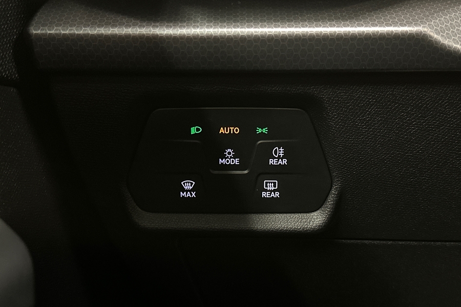 SEAT Leon Sportstourer vaihtoauto