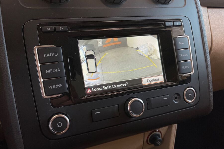 Volkswagen Touran vaihtoauto