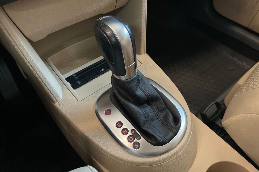 Volkswagen Touran vaihtoauto