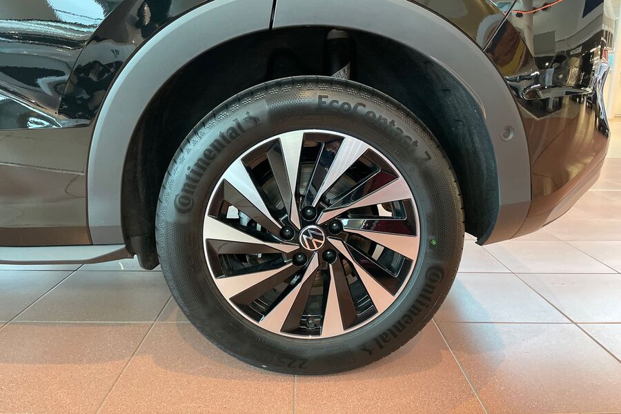 Volkswagen T-Roc vaihtoauto