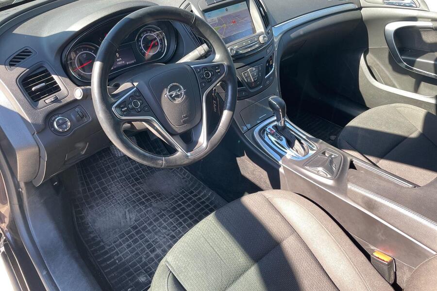 Opel Insignia vaihtoauto