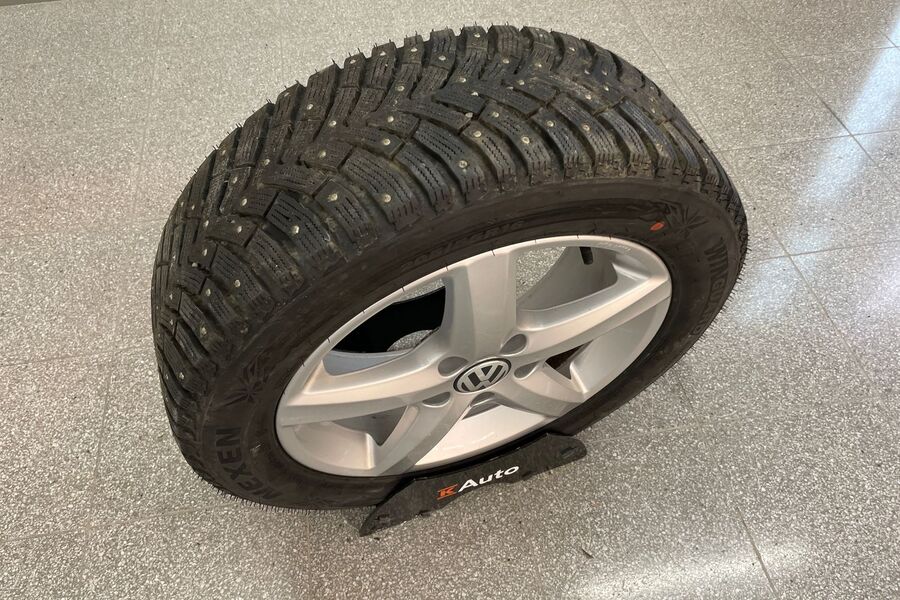 Volkswagen Caddy Maxi vaihtoauto