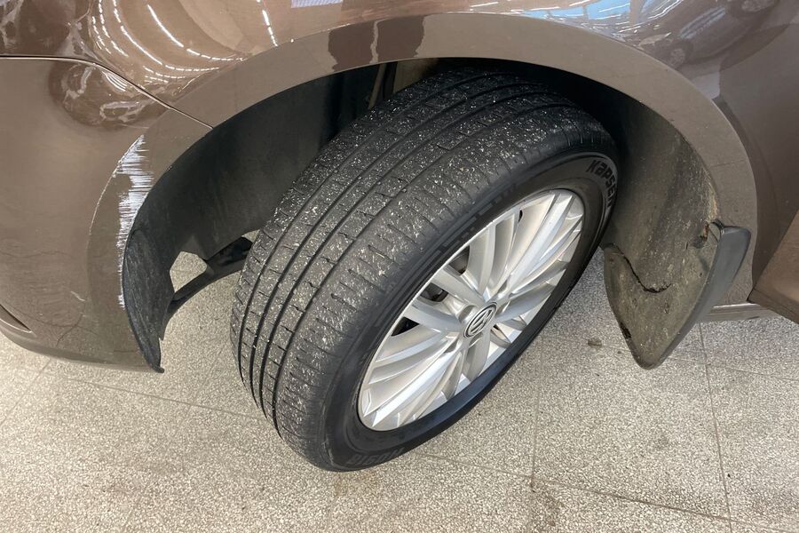 Volkswagen Caddy Maxi vaihtoauto