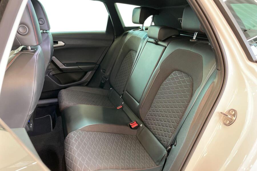 SEAT Leon Sportstourer vaihtoauto