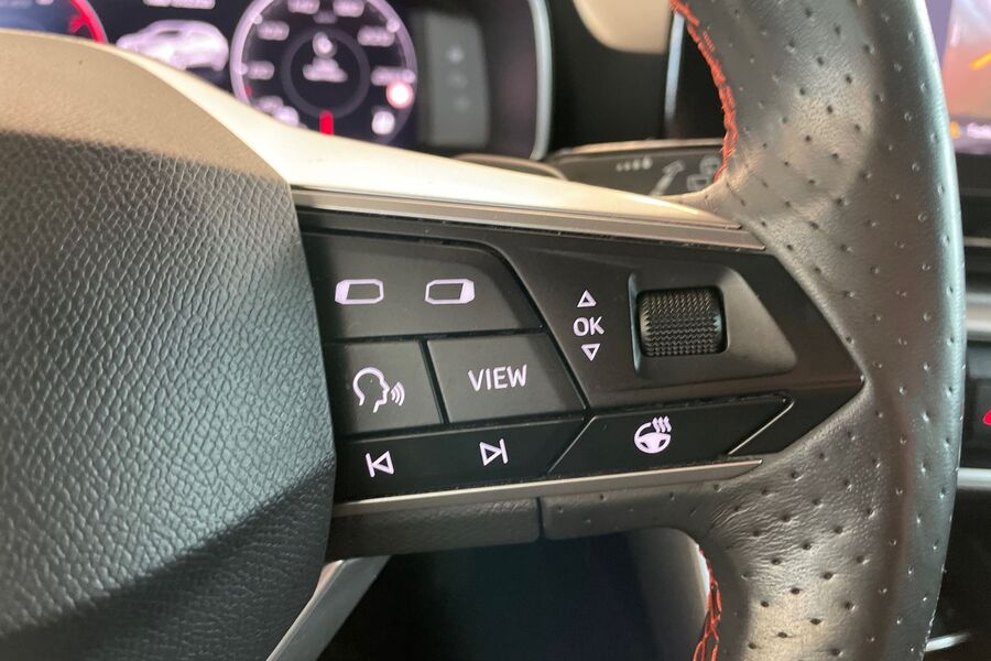 SEAT Leon Sportstourer vaihtoauto