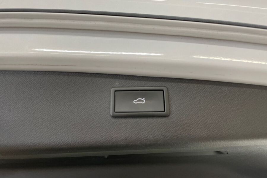 SEAT Leon Sportstourer vaihtoauto