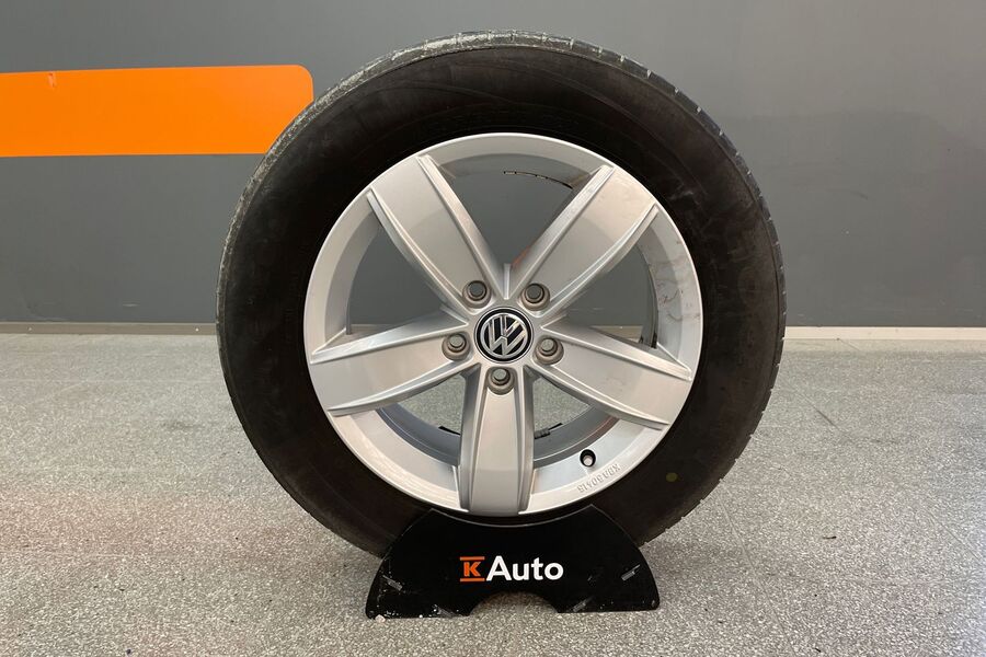 Volkswagen T-Roc vaihtoauto