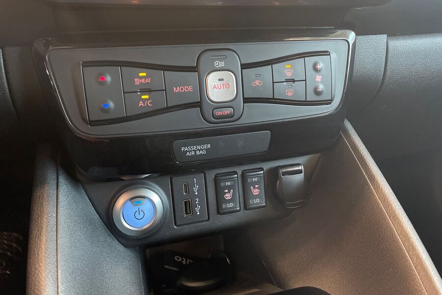 Nissan Leaf vaihtoauto