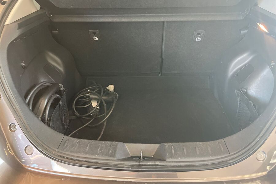 Nissan Leaf vaihtoauto