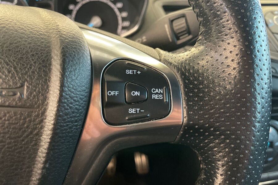 Ford Fiesta vaihtoauto